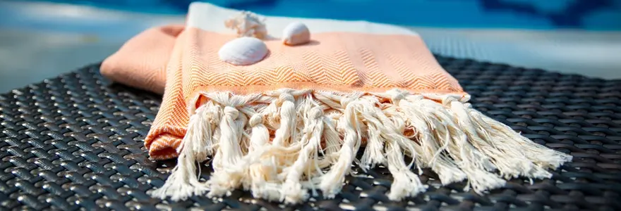 LES AVANTAGES D-UTILISER UNE FOUTA PLAGE PLUTOT QU-UNE SERVIETTE TRADITIONNELLE